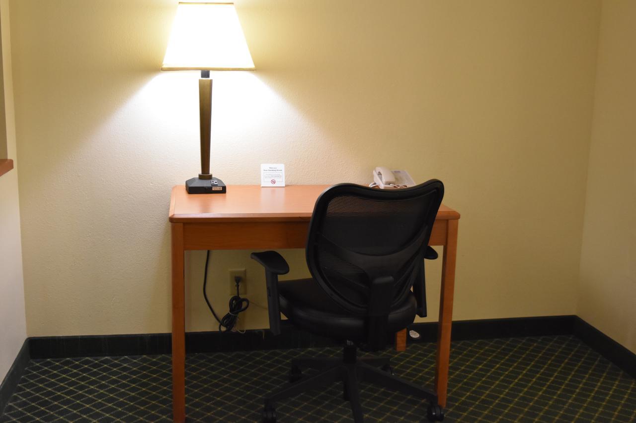 Motel 6-Anderson, In - Indianapolis Bagian luar foto